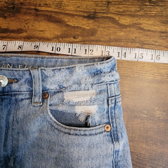 American Eagle Mom Jeans 4 L High Rise Raw Hem Stretch Denim Light Wash - Picture 7 of 11